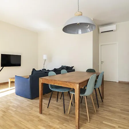 Apartment Residenza Cornaggia Milan