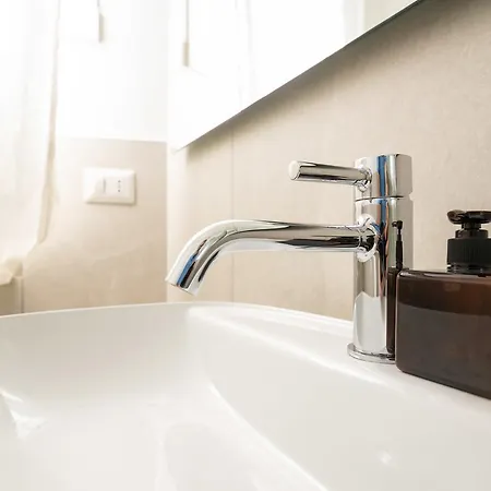 Residenza Cornaggia Apartment Milan