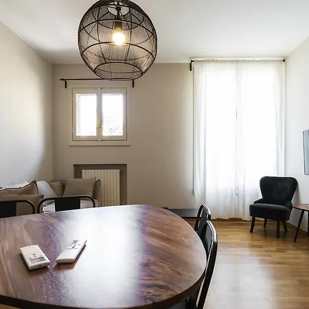 Apartment Residenza Cornaggia Milan